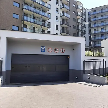 Cubus Nest ורשה